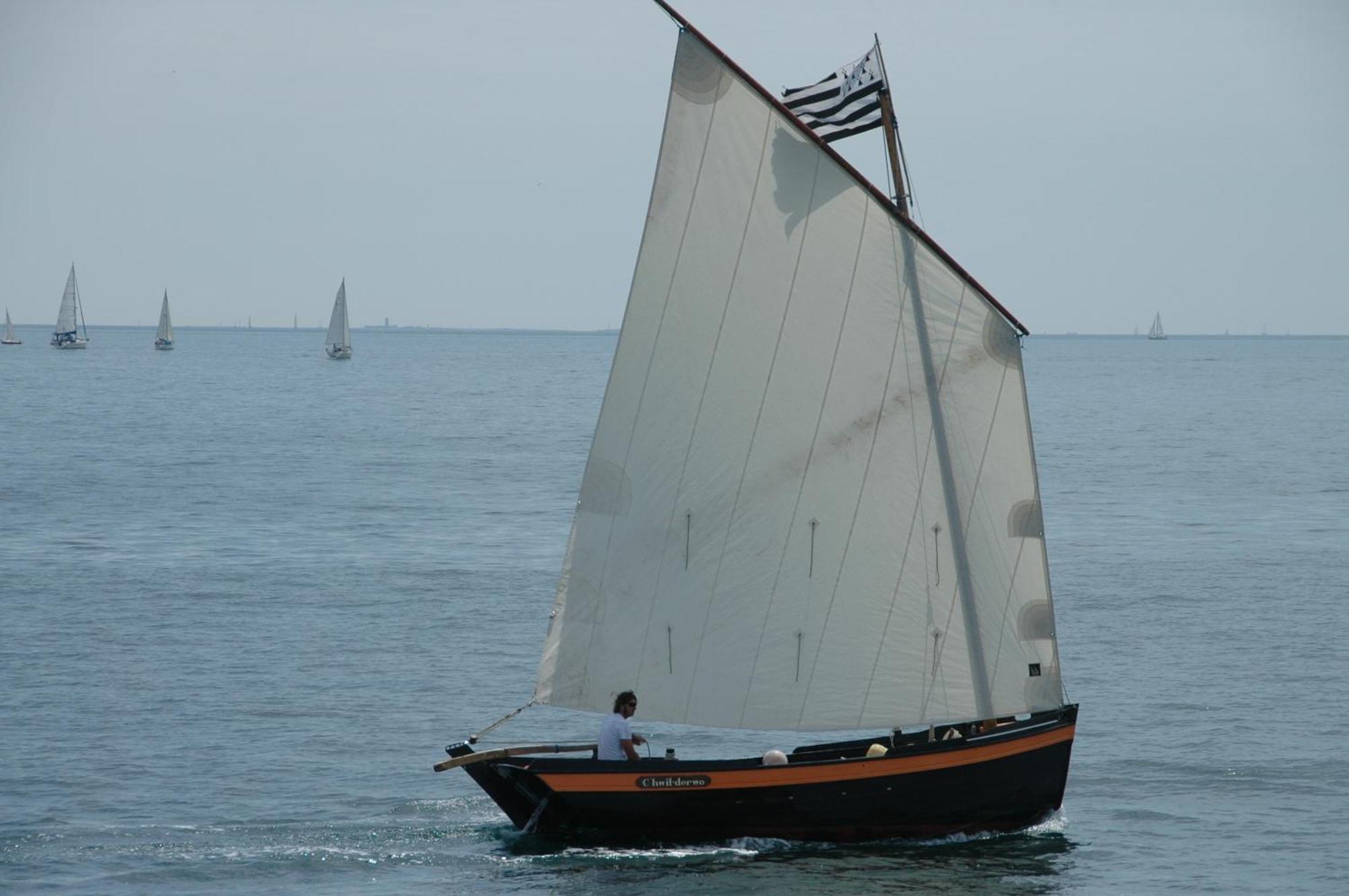 Votre Vue, La Mer, Les Bateaux !!! Wir Sprechen Flieben Deutsch, Touristentipps, We Speak English كونكارنو المظهر الخارجي الصورة